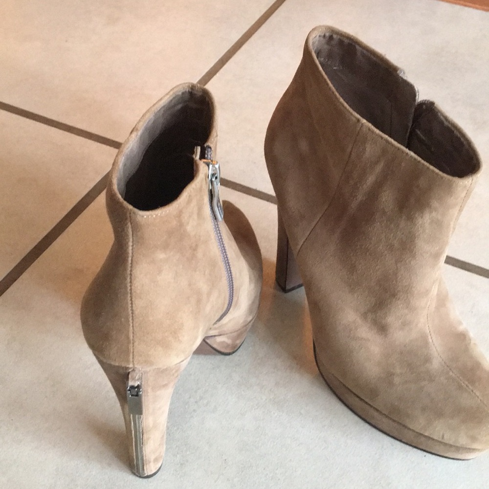 Beige Suede Ankle Booties BCBGeneration Size 7